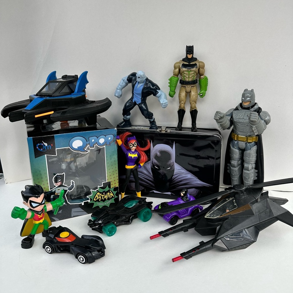 BATMAN COLLECTION Rare 28 Piece Set